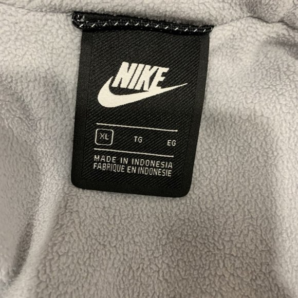 Nike Fall Jacket - Picture 3 of 3